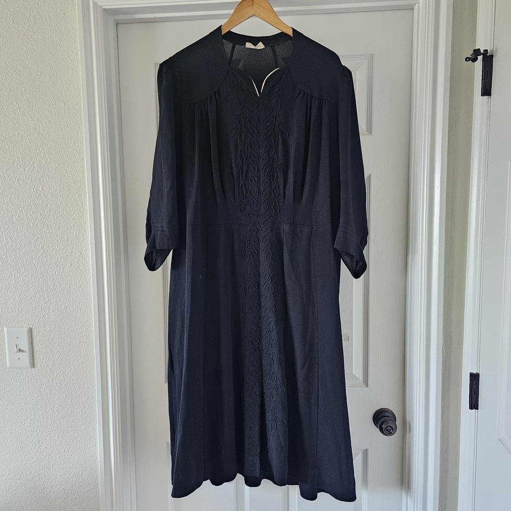 1940s Vintage XXL Volup Black Dress Scalloped Neckline New York Creations #65 - Picture 2 of 13